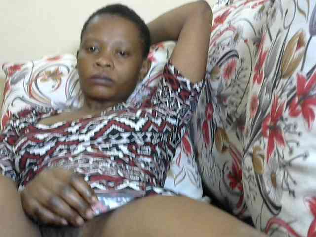 PrettyAlianah webcam