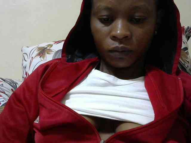 PrettyAlianah webcam