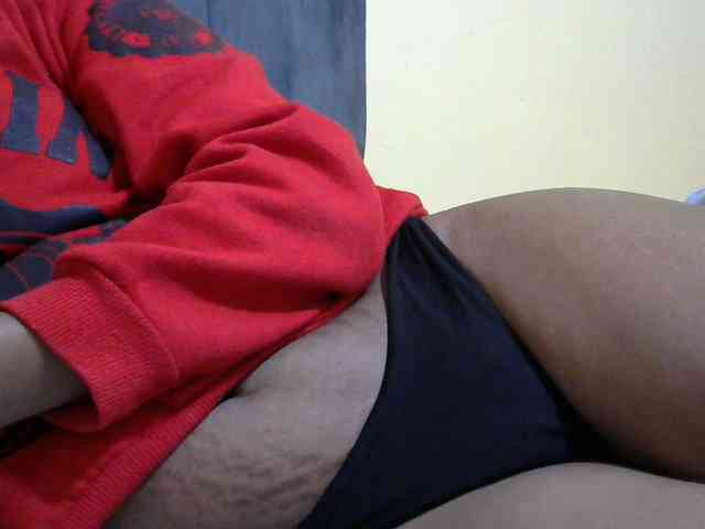 PrettyAlianah webcam