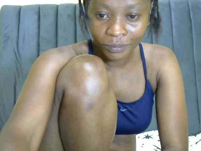 PrettyAlianah webcam