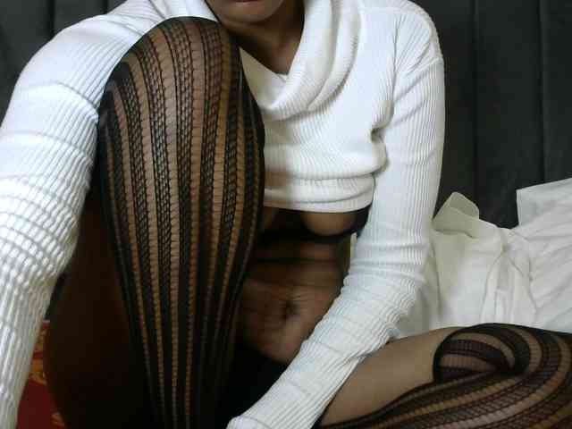PrettyAlianah webcam