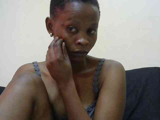 PrettyAlianah webcam