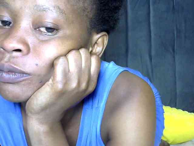PrettyAlianah webcam