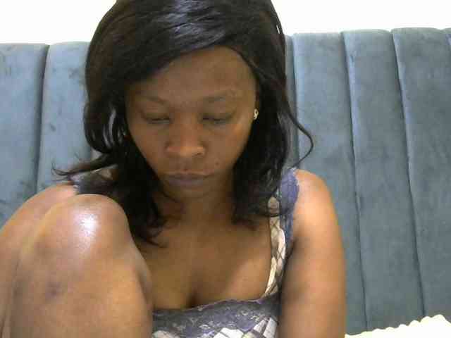 PrettyAlianah webcam