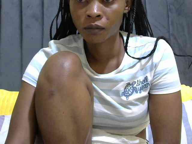 PrettyAlianah webcam