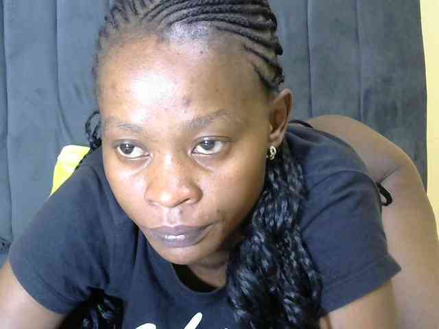 PrettyAlianah webcam