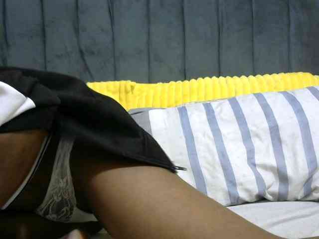 PrettyAlianah webcam