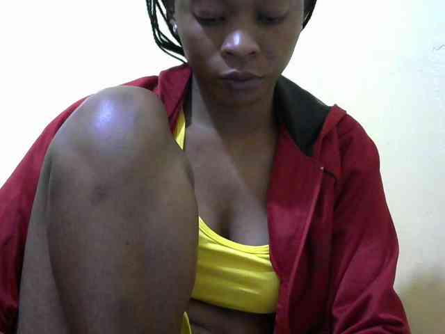PrettyAlianah webcam