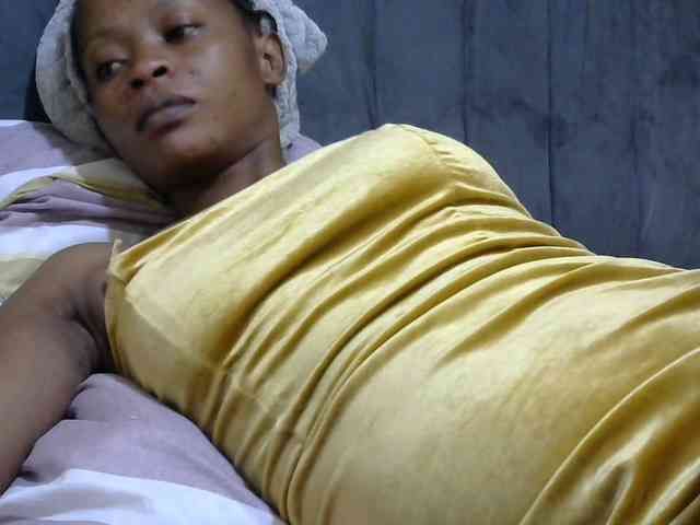 PrettyAlianah webcam
