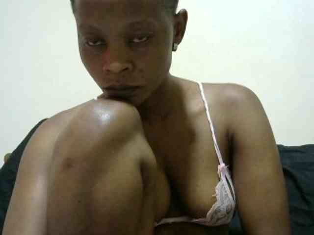 PrettyAlianah webcam