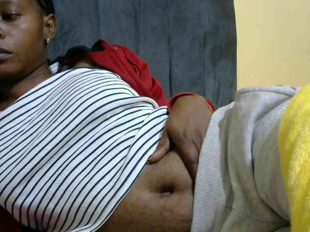 PrettyAlianah webcam