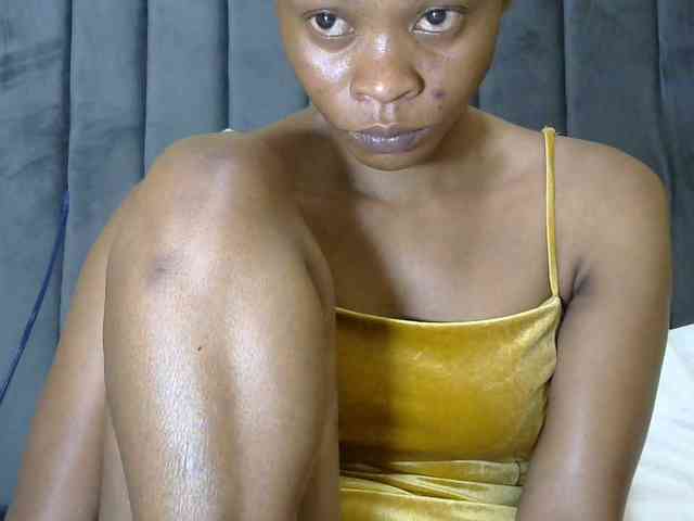 PrettyAlianah webcam