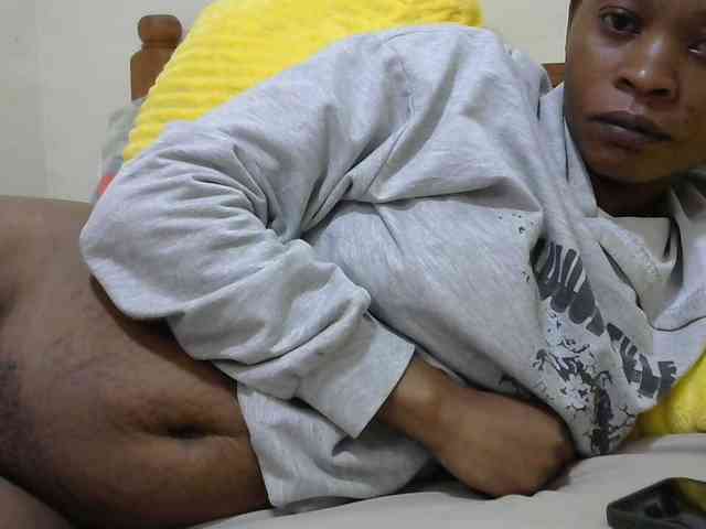 PrettyAlianah webcam
