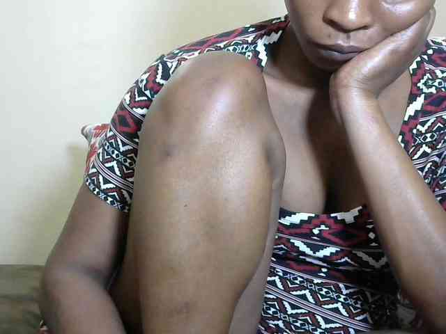 PrettyAlianah webcam