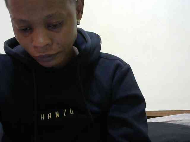 PrettyAlianah webcam