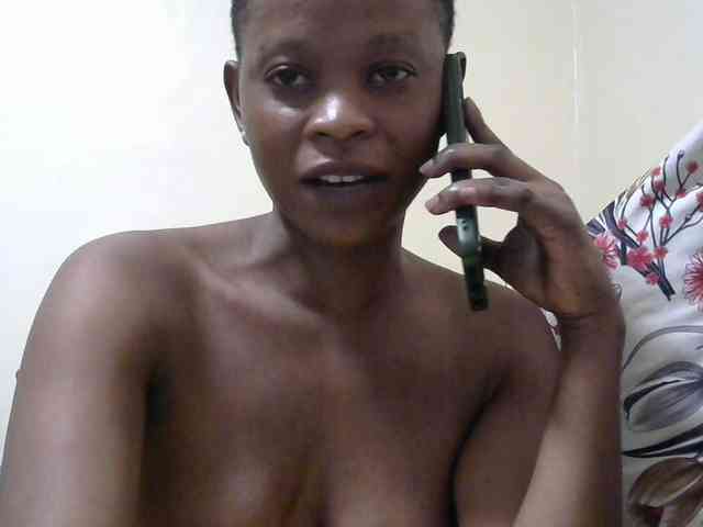 PrettyAlianah webcam