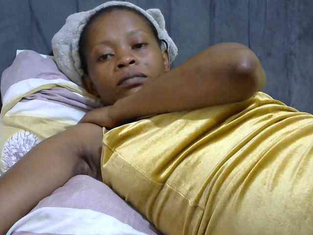 PrettyAlianah webcam