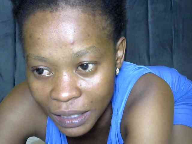 PrettyAlianah webcam