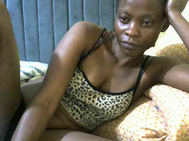 PrettyAlianah webcam