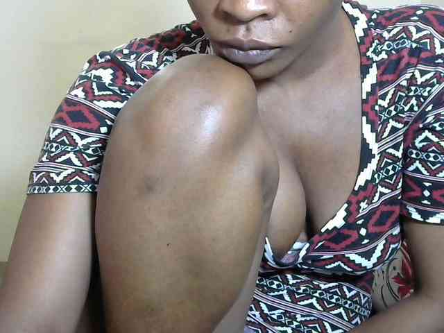 PrettyAlianah webcam