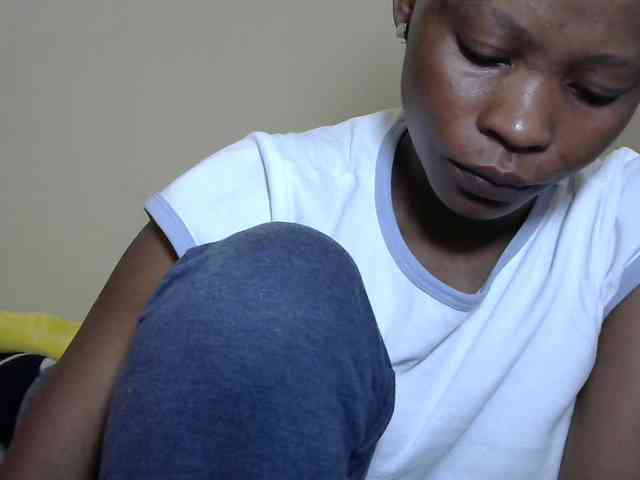 PrettyAlianah webcam