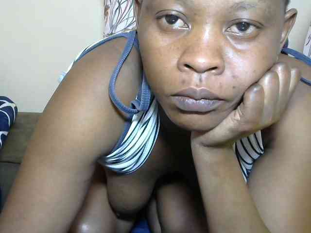 PrettyAlianah webcam
