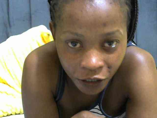 PrettyAlianah webcam