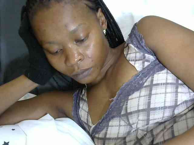 PrettyAlianah webcam