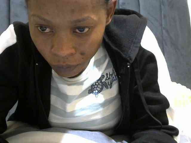 PrettyAlianah webcam