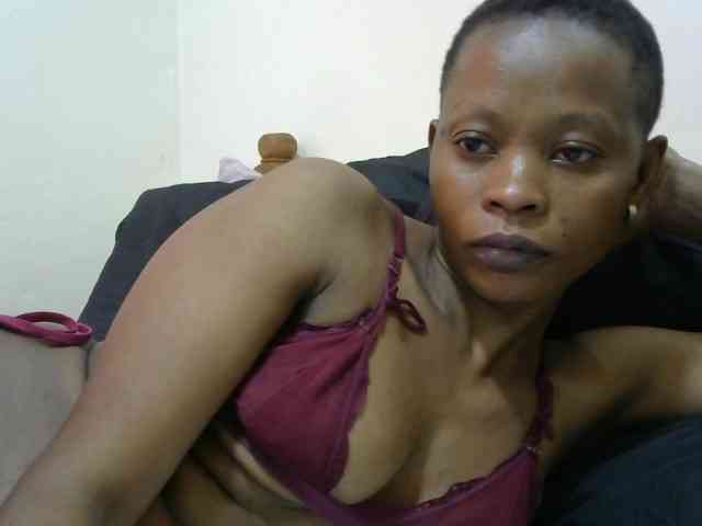 PrettyAlianah webcam