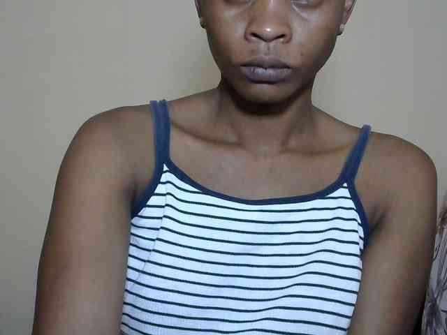 PrettyAlianah webcam