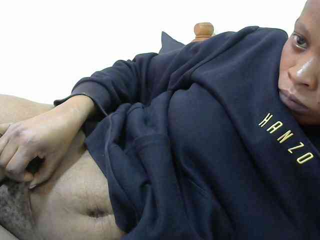PrettyAlianah webcam
