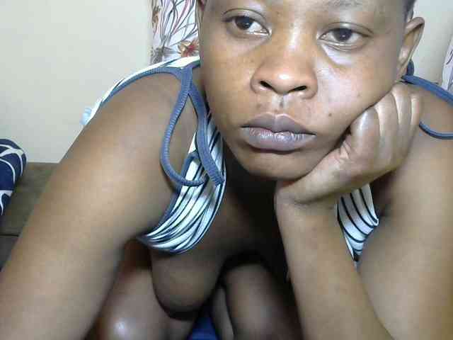 PrettyAlianah webcam