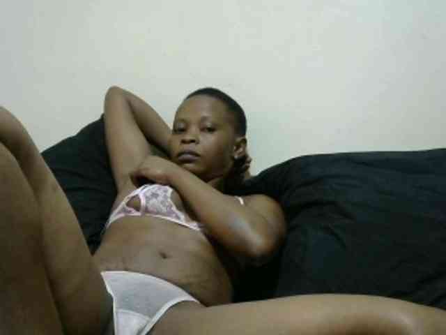 PrettyAlianah webcam
