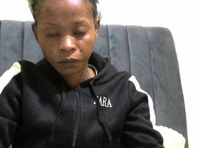 PrettyAlianah webcam