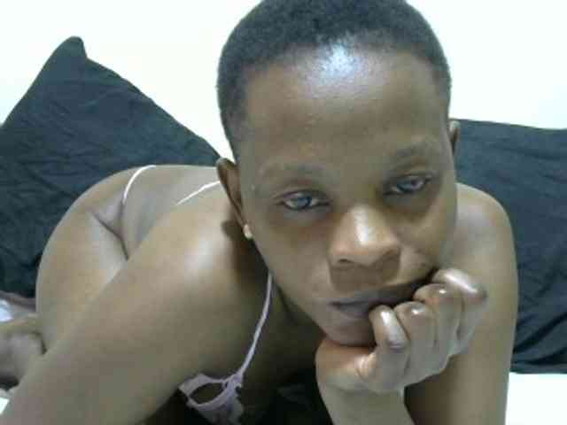 PrettyAlianah webcam