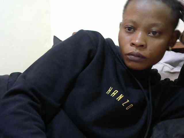 PrettyAlianah webcam
