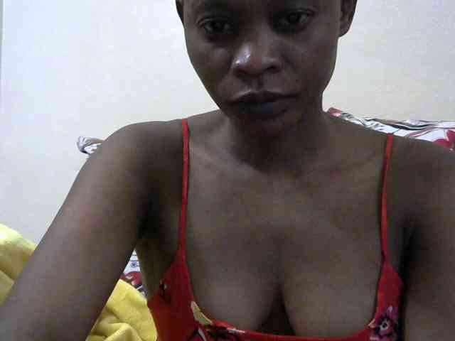 PrettyAlianah webcam