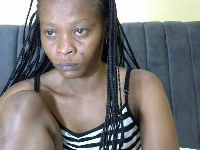 PrettyAlianah webcam