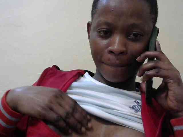 PrettyAlianah webcam