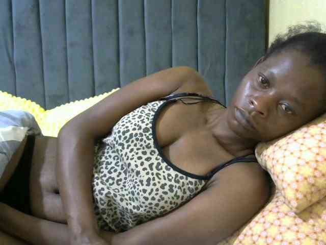 PrettyAlianah webcam