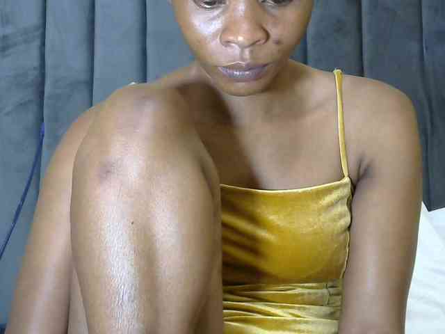 PrettyAlianah webcam