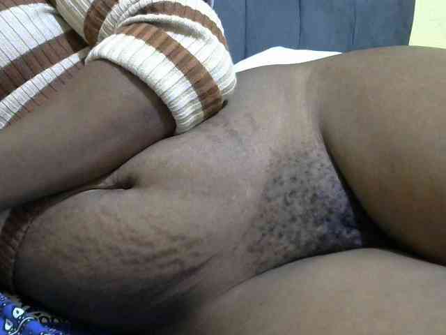 PrettyAlianah webcam