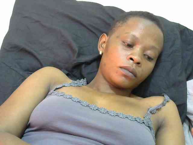PrettyAlianah webcam