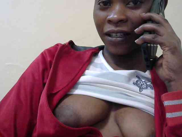 PrettyAlianah webcam