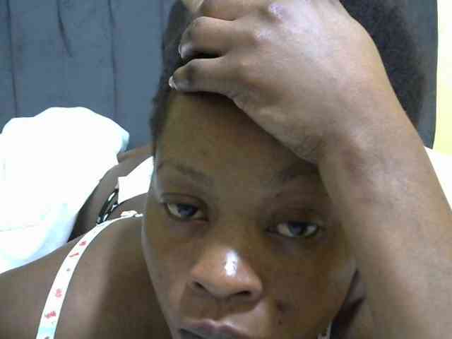 PrettyAlianah webcam