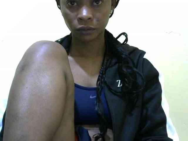 PrettyAlianah webcam