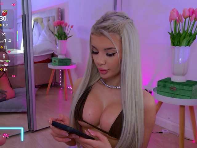 CelyneMay's BongaCams show and profile