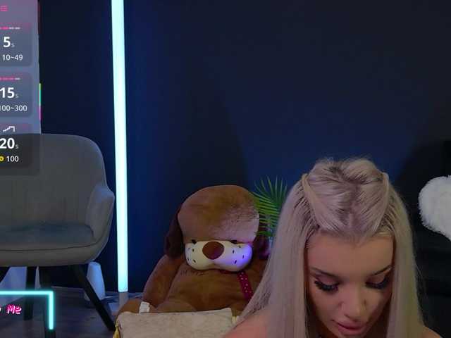 CelyneMay live webcam show