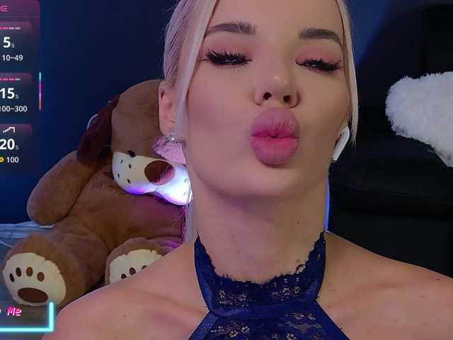 CelyneMay live webcam show